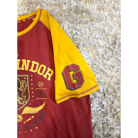 Harry Potter Gryffindor Team Captain Adult Raglan T-Shirt Universal Studios - Picture 5 of 7